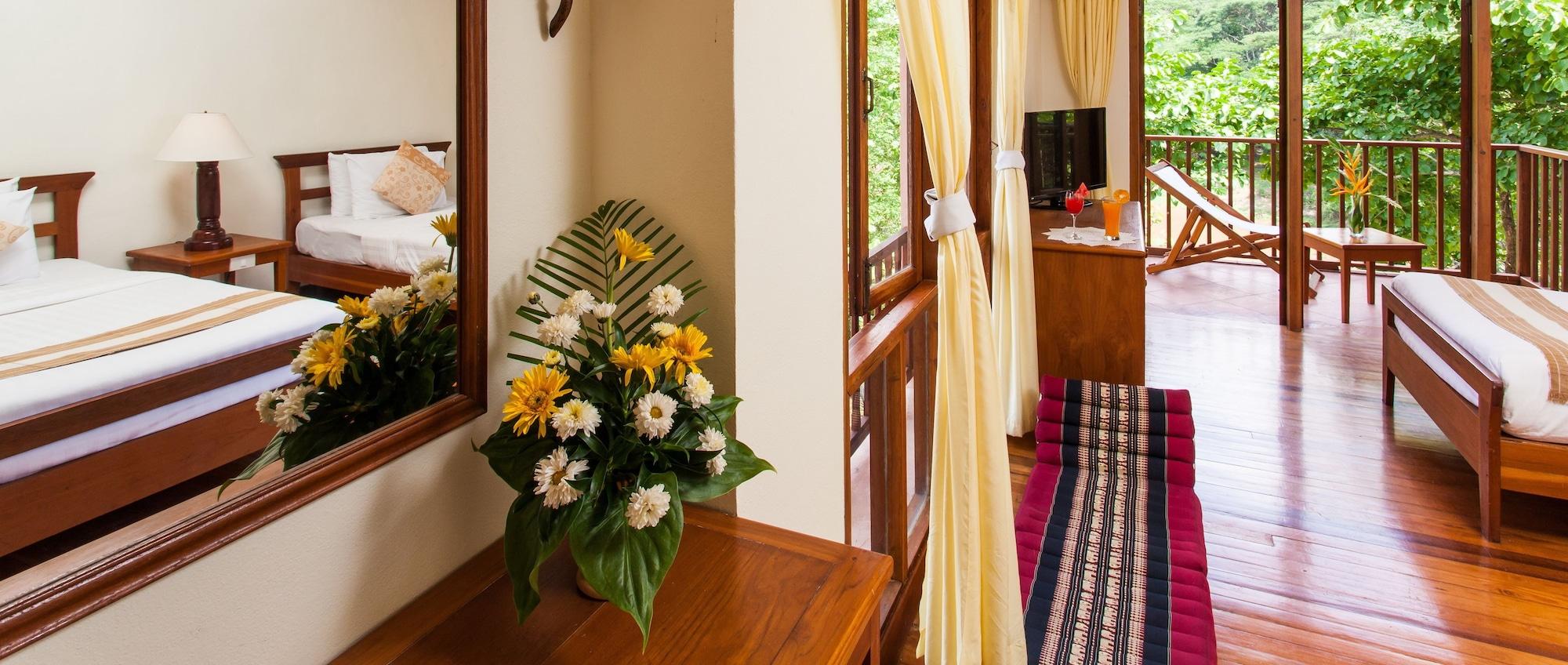 Riverhouse-The Teak House Mae Sariang Bagian luar foto