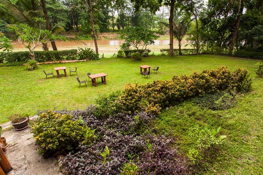 Riverhouse-The Teak House Mae Sariang Bagian luar foto