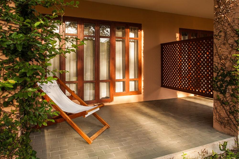 Riverhouse-The Teak House Mae Sariang Bagian luar foto