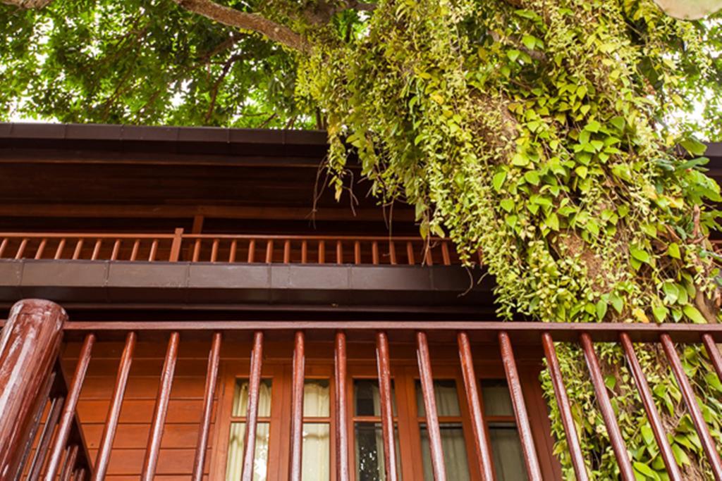 Riverhouse-The Teak House Mae Sariang Bagian luar foto