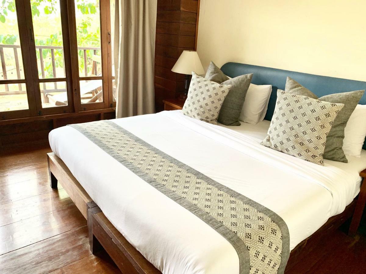Riverhouse-The Teak House Mae Sariang Bagian luar foto